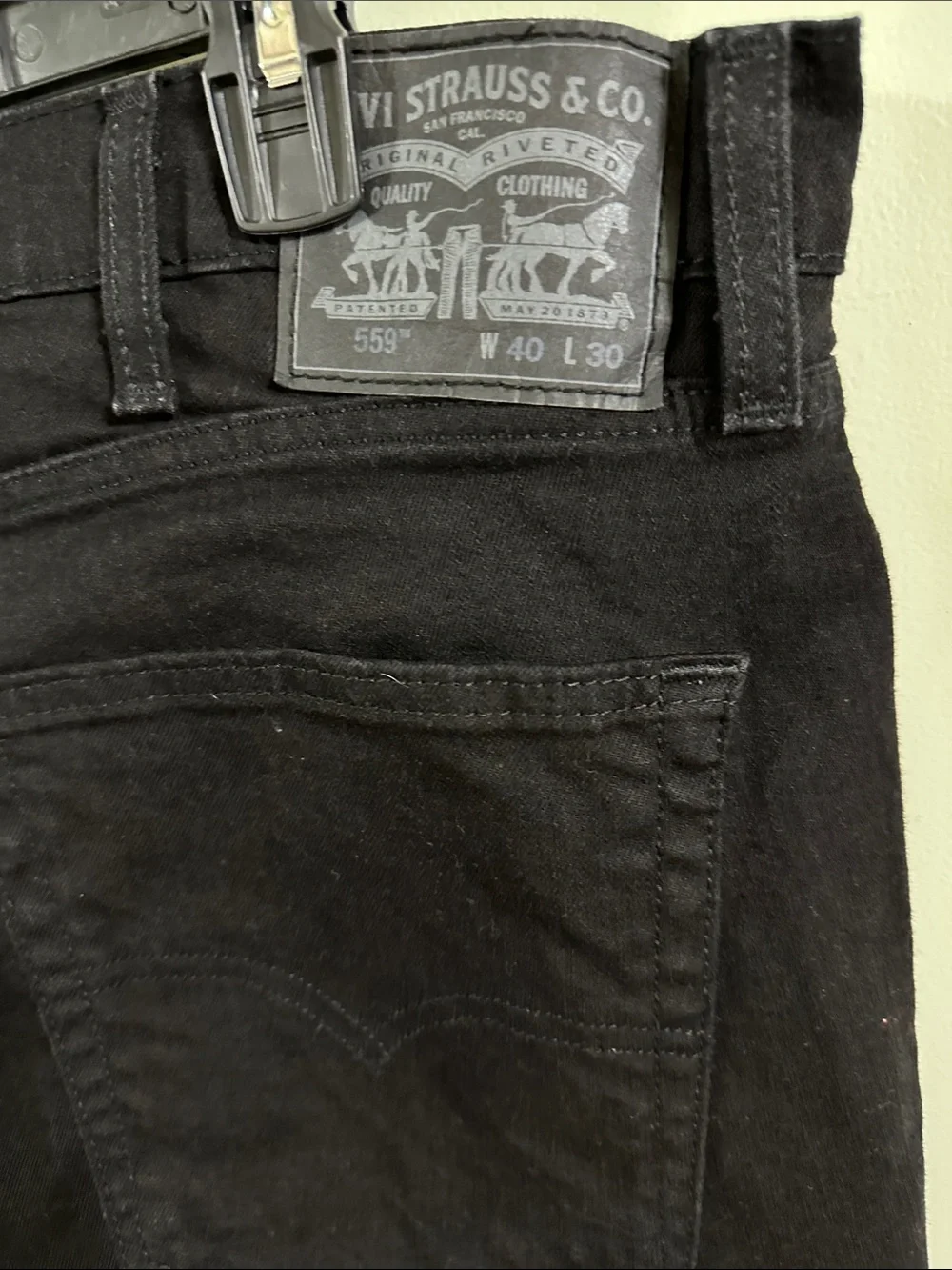 Levi's Men's Black Relaxed Jeans - W40 L30